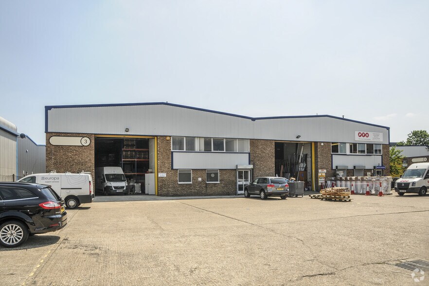 Pindar Rd, Hoddesdon for sale - Primary Photo - Image 1 of 1