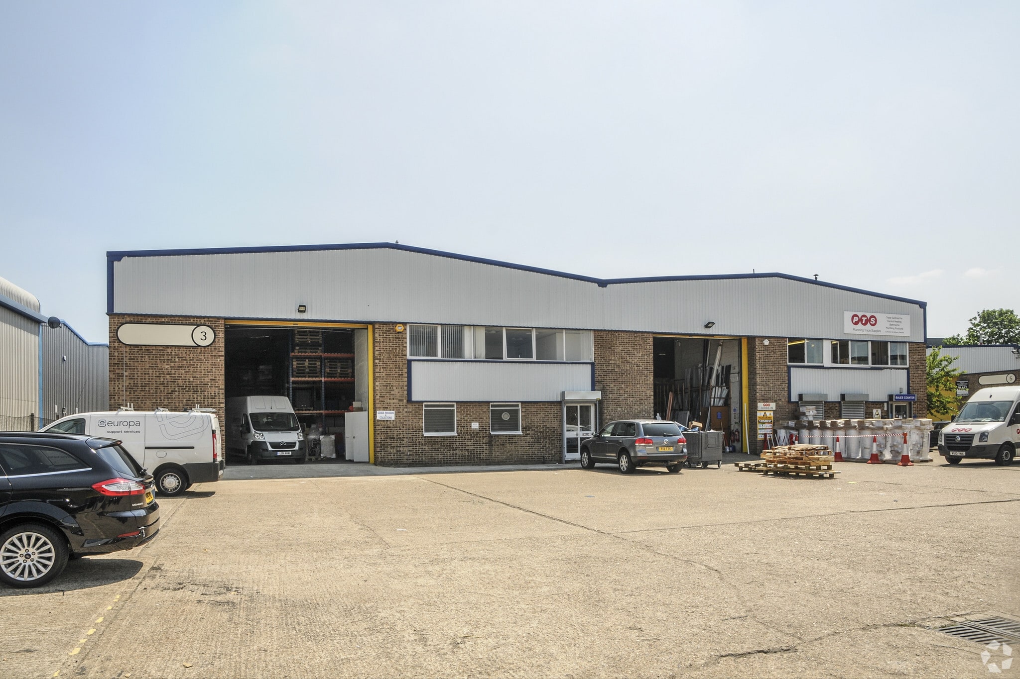 Pindar Rd, Hoddesdon for sale Primary Photo- Image 1 of 1