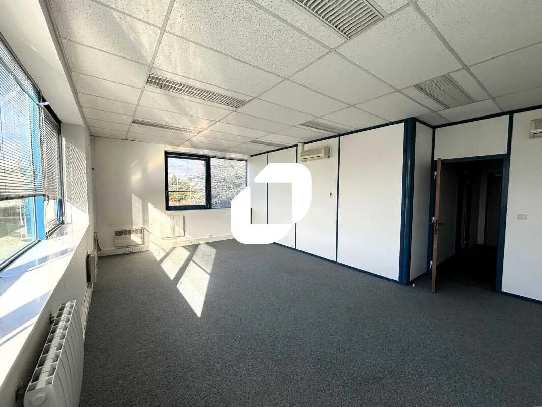 Allée Du Moulin Berger, Écully to rent Interior Photo- Image 1 of 16
