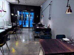 Retail in Barcelona, Barcelona to rent Interior Photo- Image 1 of 18