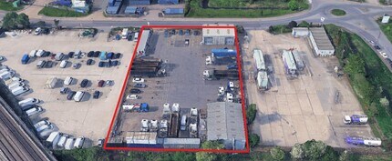 Oliver Clos, Grays to rent Building Photo- Image 2 of 3