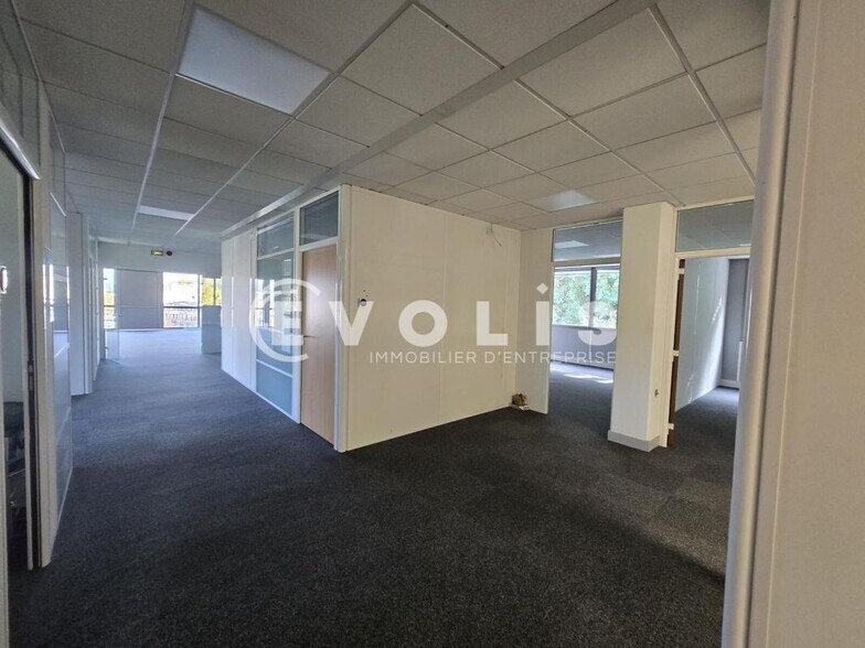 Office in Orsay for sale - Interior Photo - Image 3 of 9