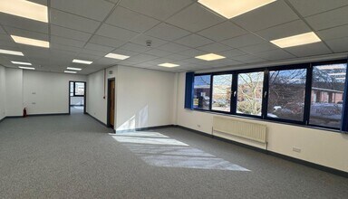 Enterprise Way, Evesham to rent Interior Photo- Image 2 of 2
