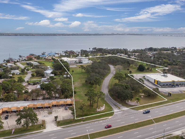 2711 N Harbor City Blvd, Melbourne, FL for sale - Primary Photo - Image 1 of 18