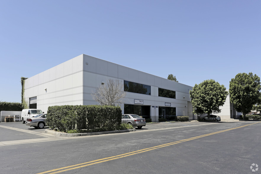 16390-16400 Downey Ave, Paramount, CA for sale - Primary Photo - Image 1 of 1