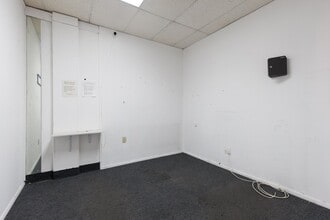 6250 Mountain Vista St, Henderson, NV for rent Interior Photo- Image 2 of 2
