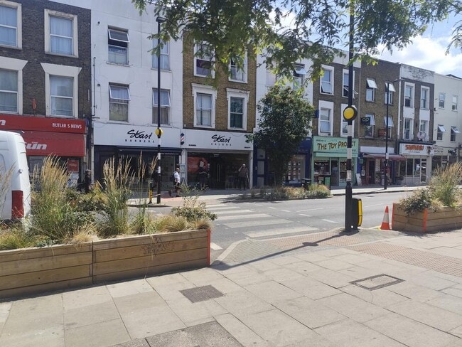 More details for 77 Junction Rd, London - Retail to Rent