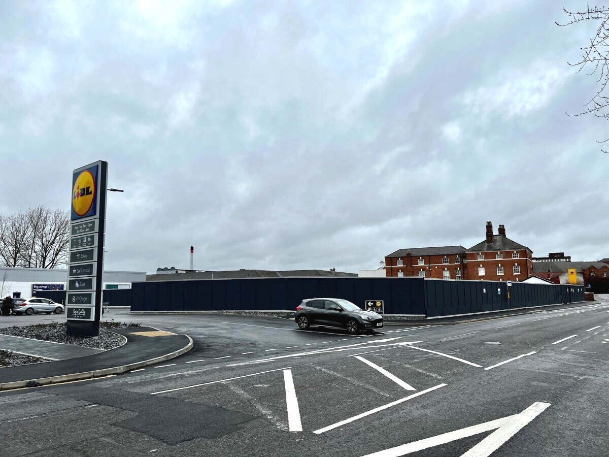 Lichfield St, Burton On Trent DE14 3RH Retail for Rent