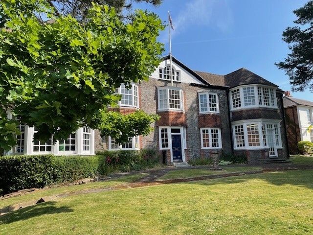 More details for 18 George St, Hailsham - Office for Sale