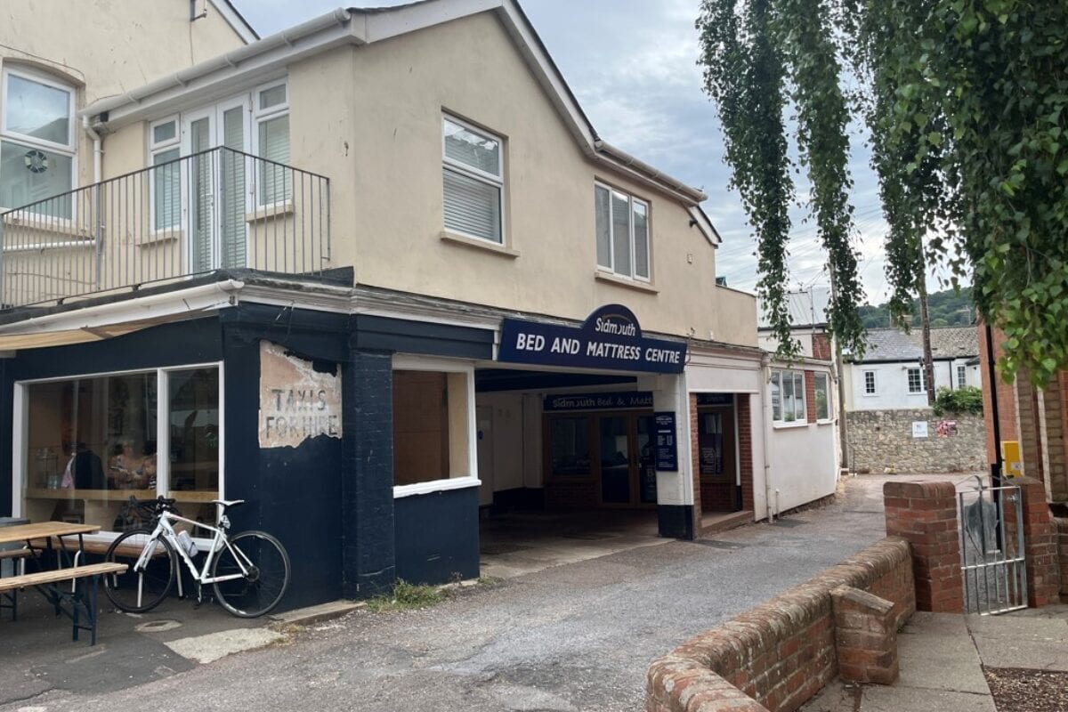 120 High St, Sidmouth for sale Primary Photo- Image 1 of 6