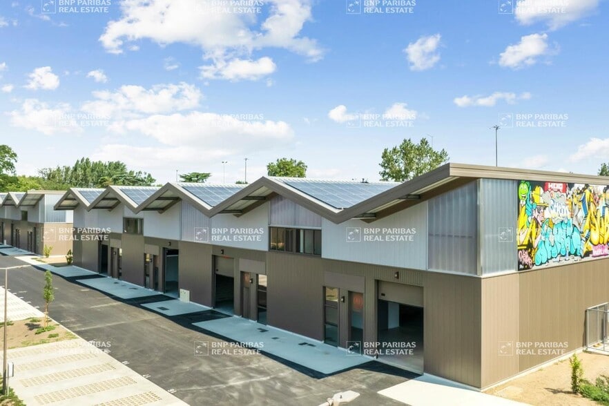 Light Industrial in Toulouse to rent - Building Photo - Image 2 of 29