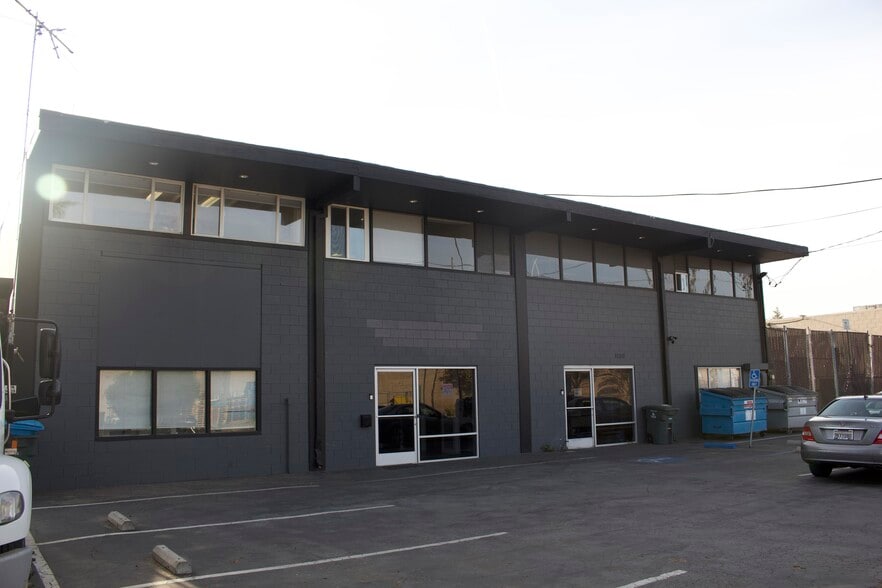 1130 Independence Ave, Mountain View, CA to rent - Building Photo - Image 1 of 14