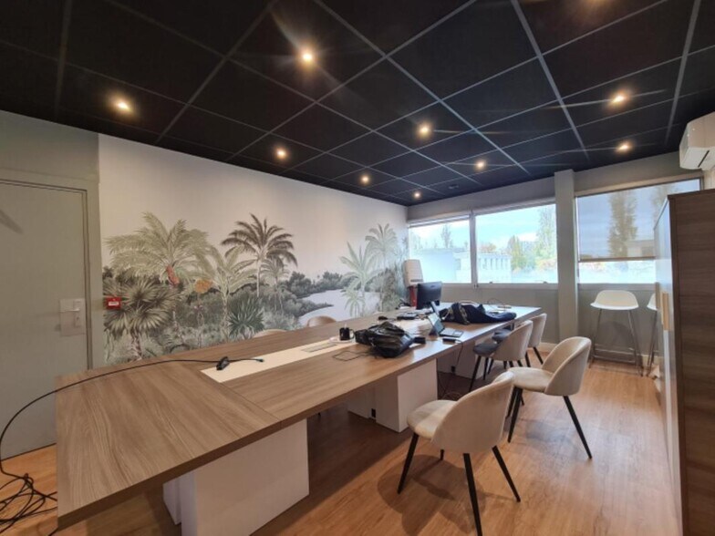 8 Rue Pascal, Bron to rent - Interior Photo - Image 3 of 6