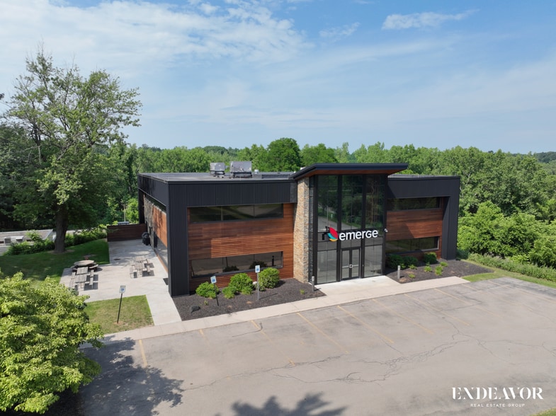 412 Linden Ave, Rochester, NY to rent - Building Photo - Image 2 of 3