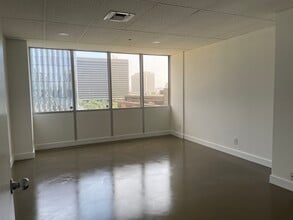 205 S Broadway, Los Angeles, CA to rent Interior Photo- Image 2 of 8