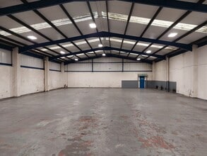 3B Summit Cres, Smethwick to rent Interior Photo- Image 2 of 2