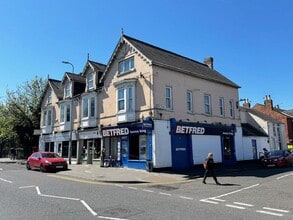 84-86 High St, Lincoln to rent Building Photo- Image 2 of 3