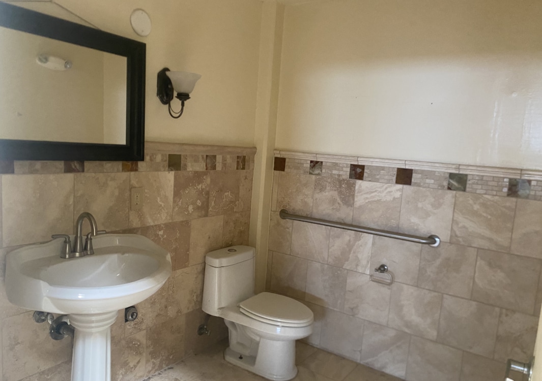 2134 Old Middlefield Way, Mountain View, CA to rent Interior Photo- Image 1 of 5