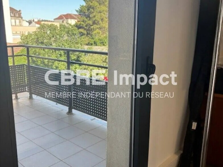 Office in Dijon to rent - Building Photo - Image 3 of 6