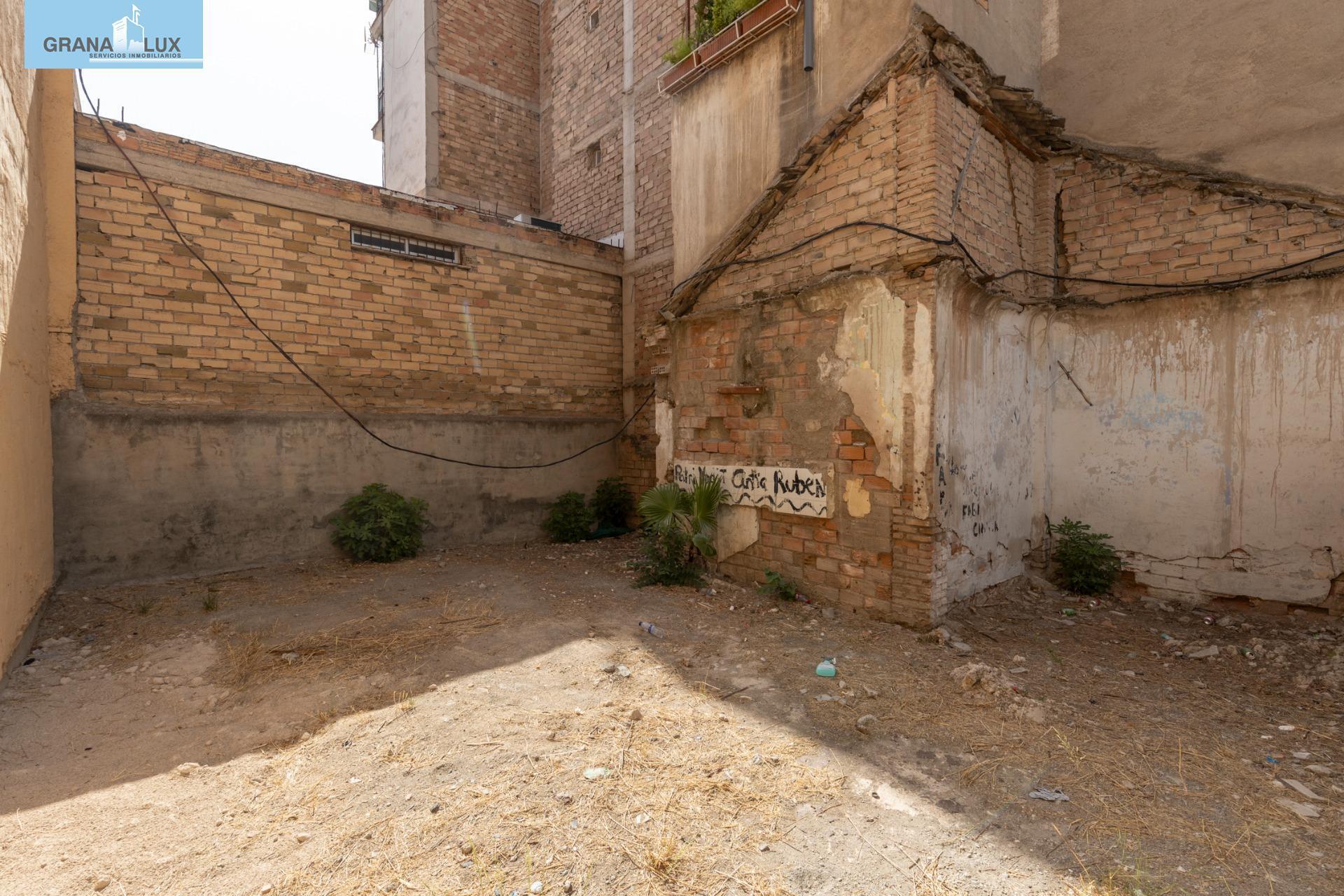 Calle Bolivia, 17, Granada, Granada for sale Primary Photo- Image 1 of 18