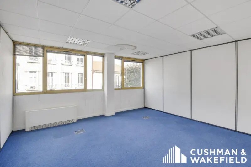 Office in Rueil-Malmaison to rent Interior Photo- Image 1 of 6