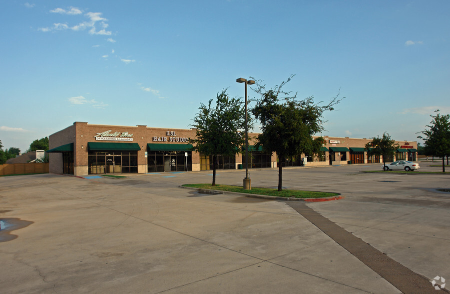 3758 S Carrier Pky, Grand Prairie, TX for sale - Primary Photo - Image 1 of 1