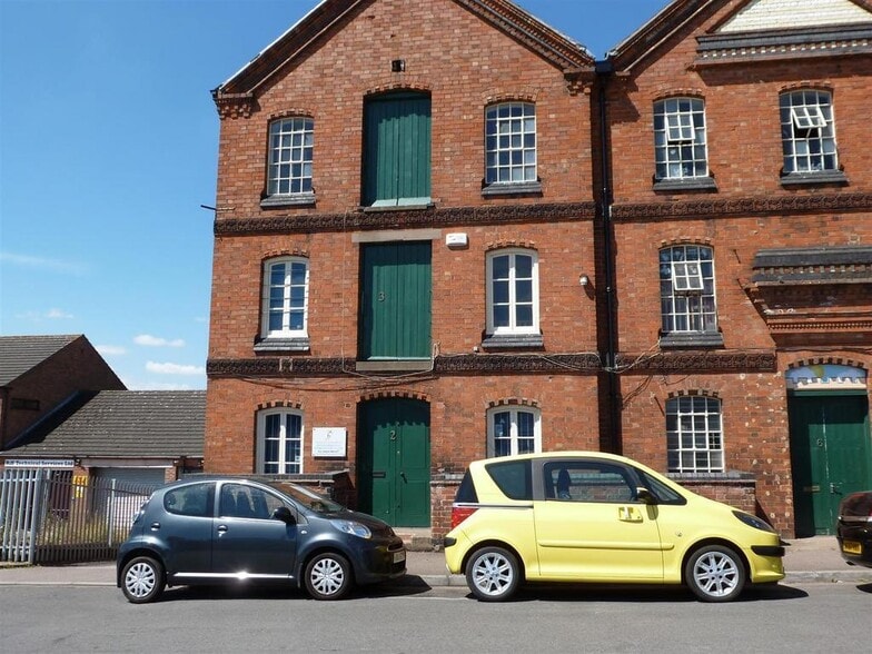 North St, Melton Mowbray to rent - Building Photo - Image 1 of 6