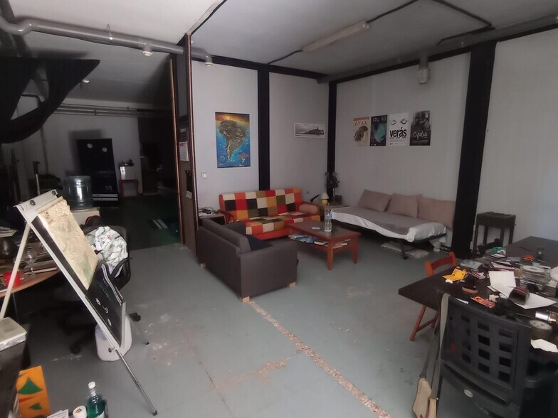 Retail in Cáceres, Cáceres for sale - Interior Photo - Image 2 of 8