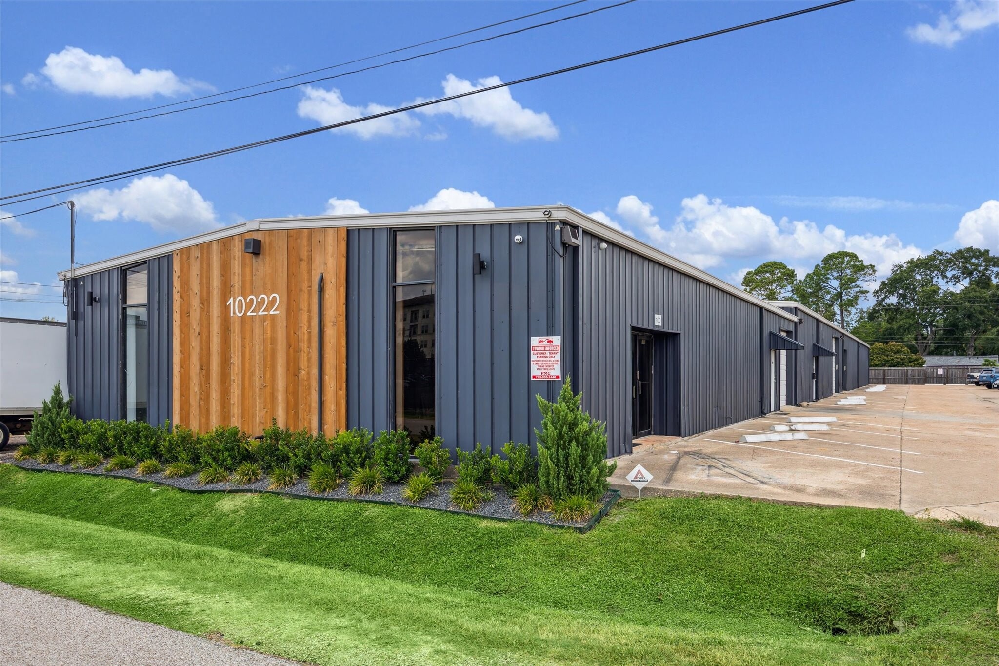 10226 Georgibelle Dr, Houston, TX to rent Interior Photo- Image 1 of 3