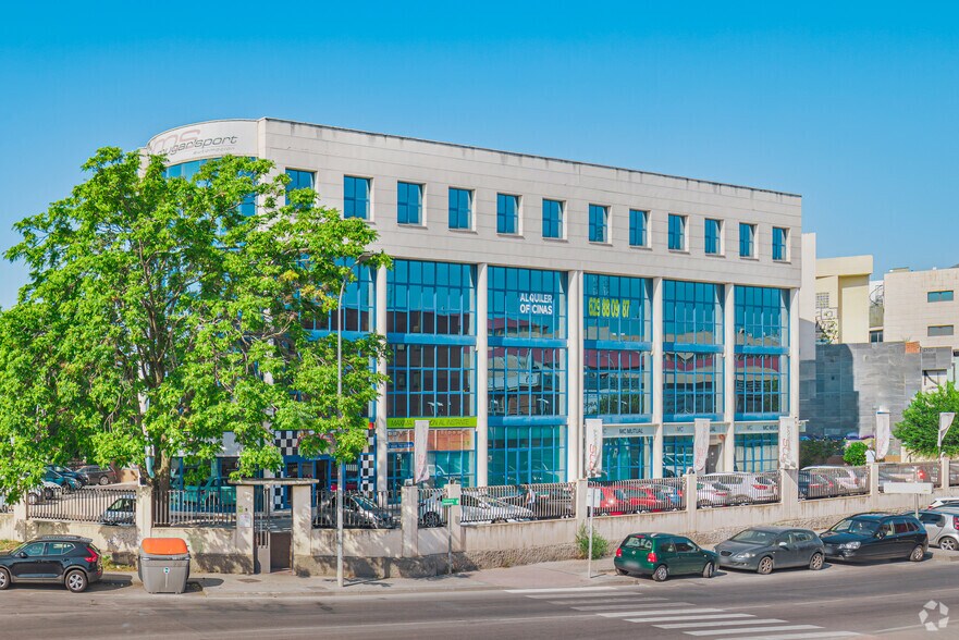 Avenida de la Industria, 9, Alcobendas, Madrid to rent - Primary Photo - Image 1 of 20