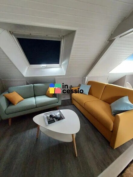 Retail in Le Mans for sale - Interior Photo - Image 3 of 22