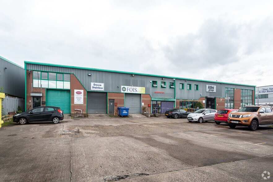 1A & 1B Westbank Dr, Belfast for sale - Primary Photo - Image 1 of 1