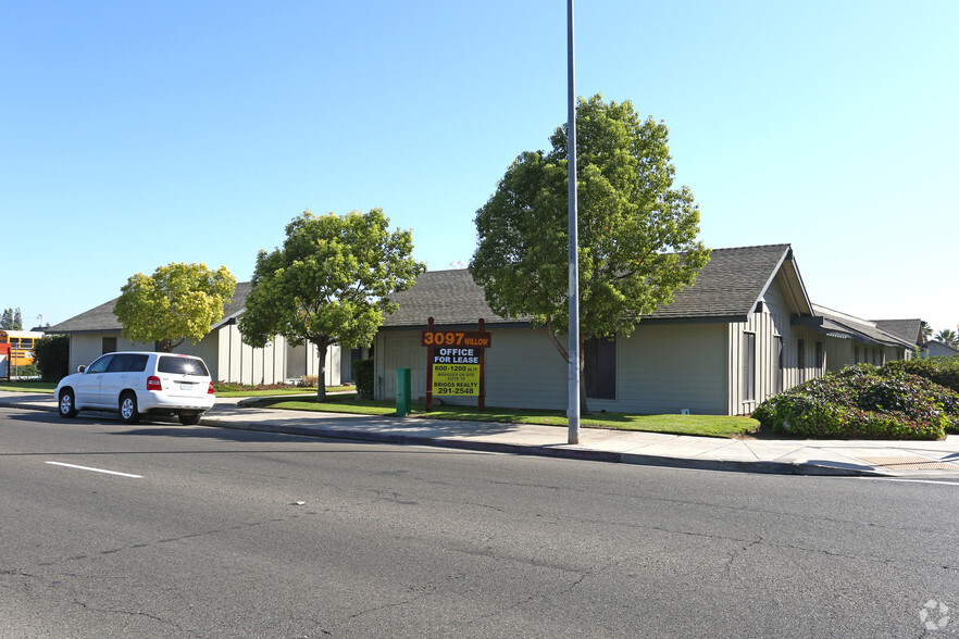 3097 Willow Ave, Clovis, CA for rent - Building Photo - Image 3 of 4