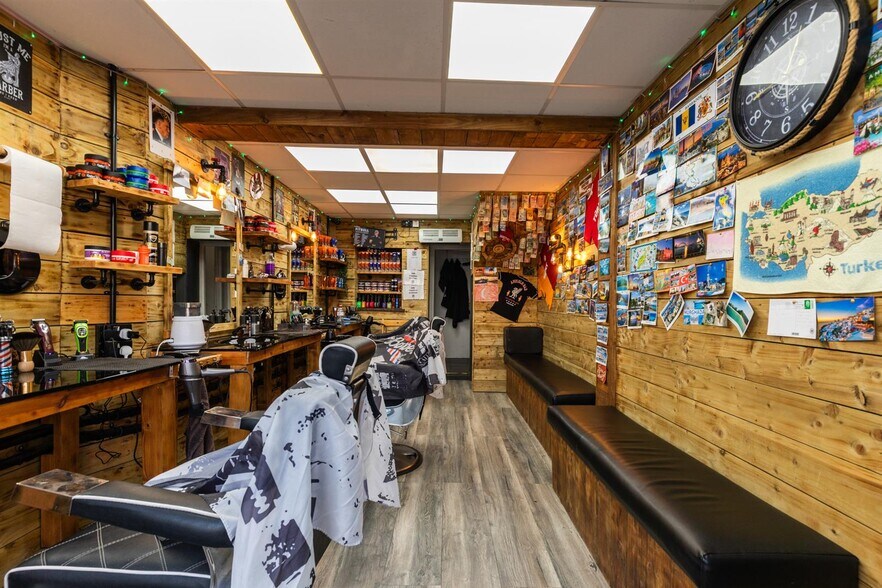 9 New St, Donaghadee for sale - Interior Photo - Image 2 of 5