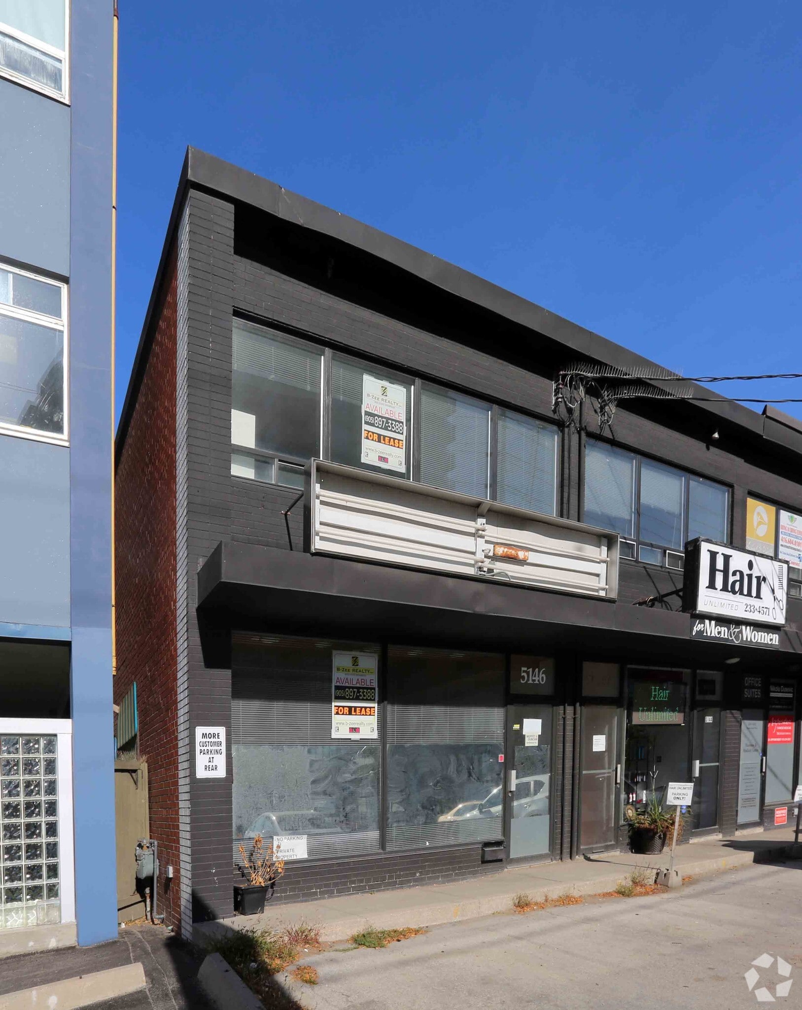 5140 - 5146 Dundas St W, Etobicoke portfolio of 3 properties for sale on LoopNet.co.uk Primary Photo- Image 1 of 4