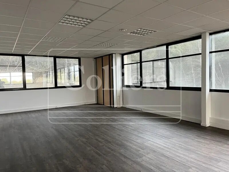 Avenue Jean-René Guillibert Gautier De La Lauzière, Aix-en-Provence to rent Building Photo- Image 1 of 18