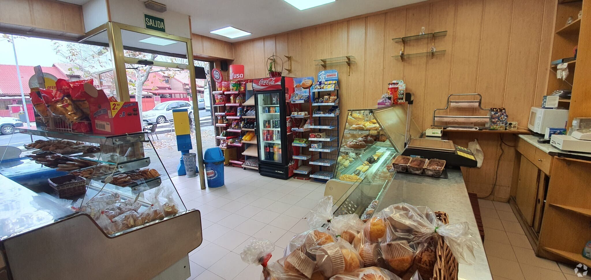 Retail in Collado Villalba, Madrid for sale Interior Photo- Image 1 of 2