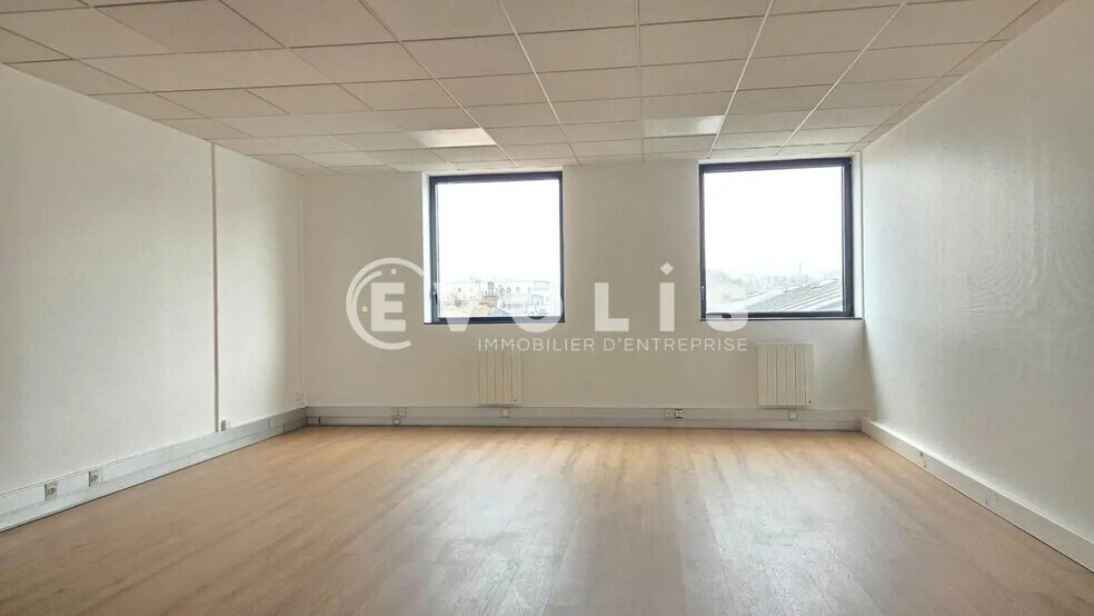 51 Rue Hoche, Ivry-sur-Seine to rent - Interior Photo - Image 2 of 8