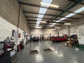 Young St, Bradford to rent Interior Photo- Image 1 of 2