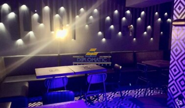 Retail in Madrid, Madrid to rent Interior Photo- Image 2 of 2