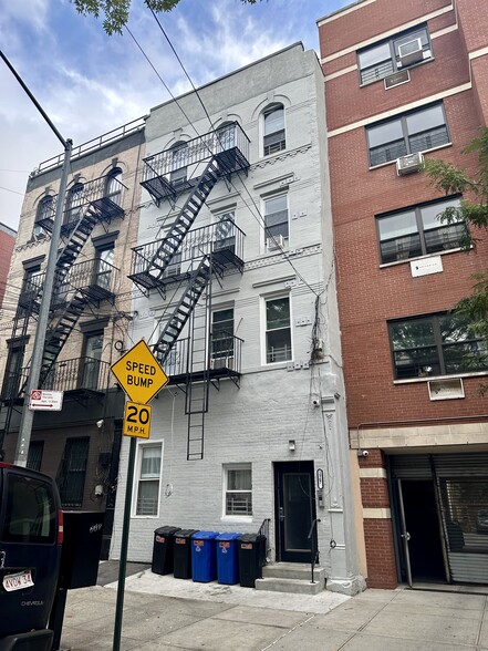 1967 Bergen St, Brooklyn, NY for sale - Building Photo - Image 1 of 2