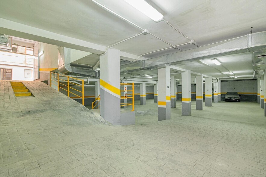 Calle Profesor Tercedor Díaz, 4, Granada, Granada for sale - Building Photo - Image 2 of 34
