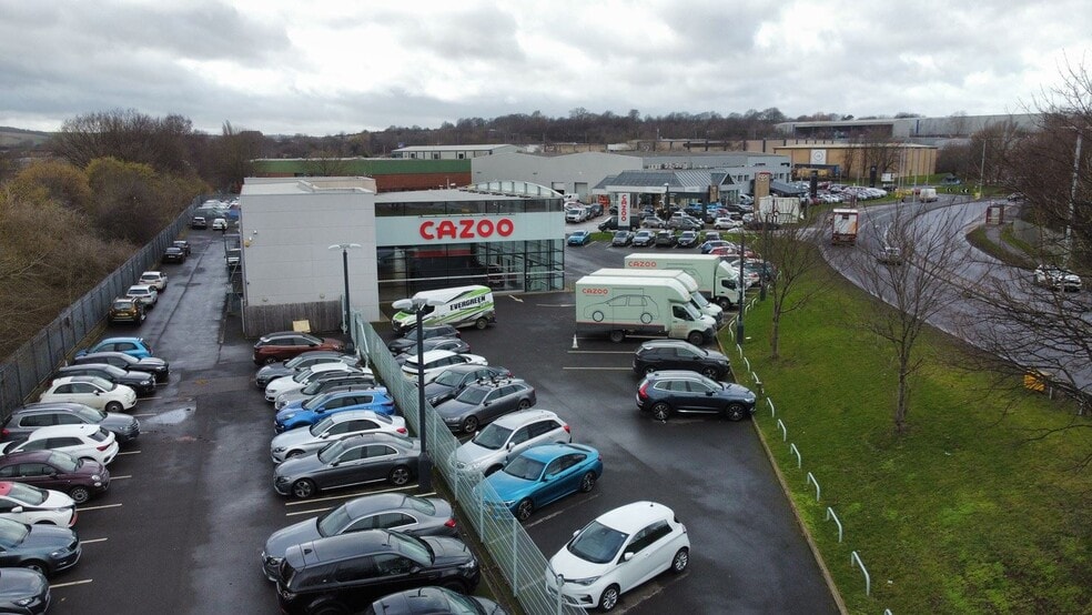 North West Side of Gelderd Road portfolio of 2 properties for sale on LoopNet.co.uk - Primary Photo - Image 2 of 2