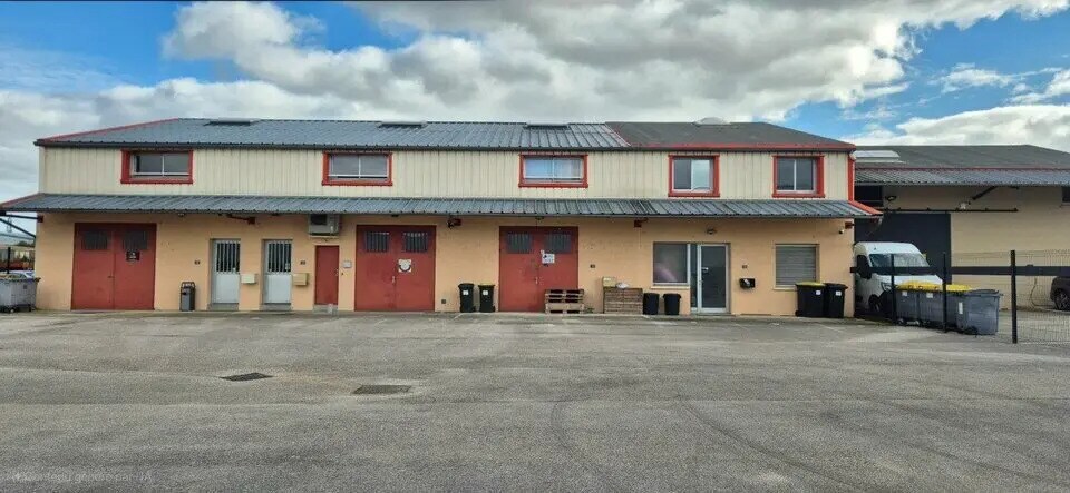 Light Industrial in Longvic to rent Building Photo- Image 1 of 6