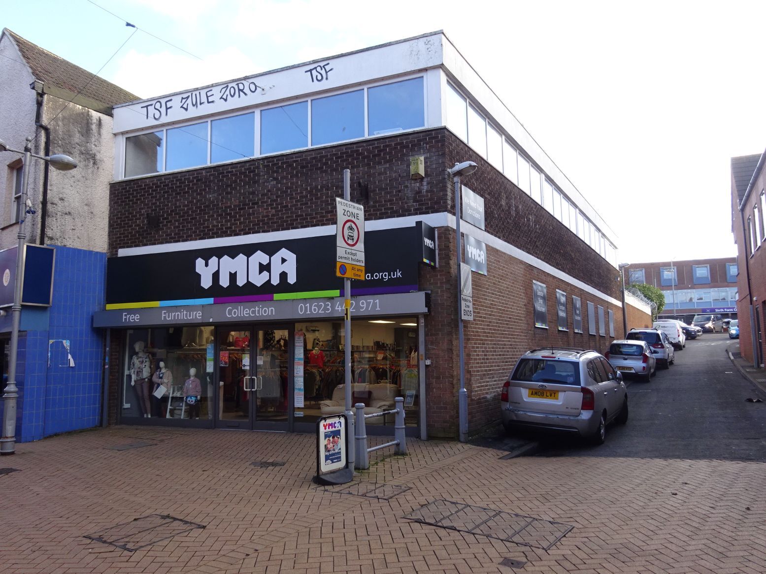 16A Low St, Sutton In Ashfield to rent Building Photo- Image 1 of 9