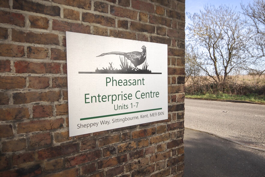 Sheppey Way, Bobbing to rent - Building Photo - Image 3 of 3