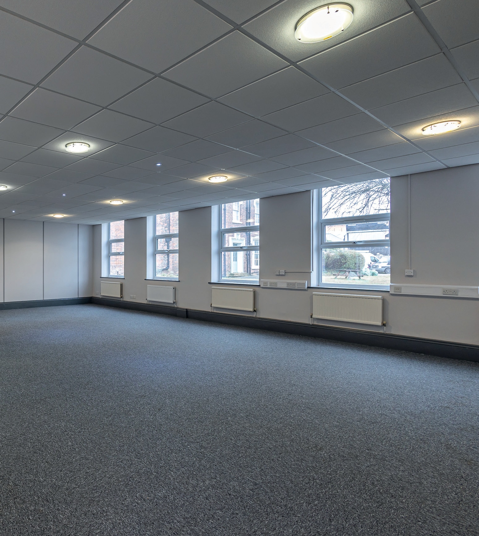 Redfern Rd, Birmingham to rent Interior Photo- Image 1 of 4