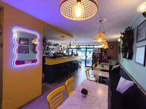 Retail in Barcelona, Barcelona to rent Interior Photo- Image 1 of 18