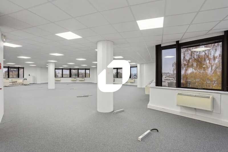 Office in Argenteuil to rent - Interior Photo - Image 2 of 25