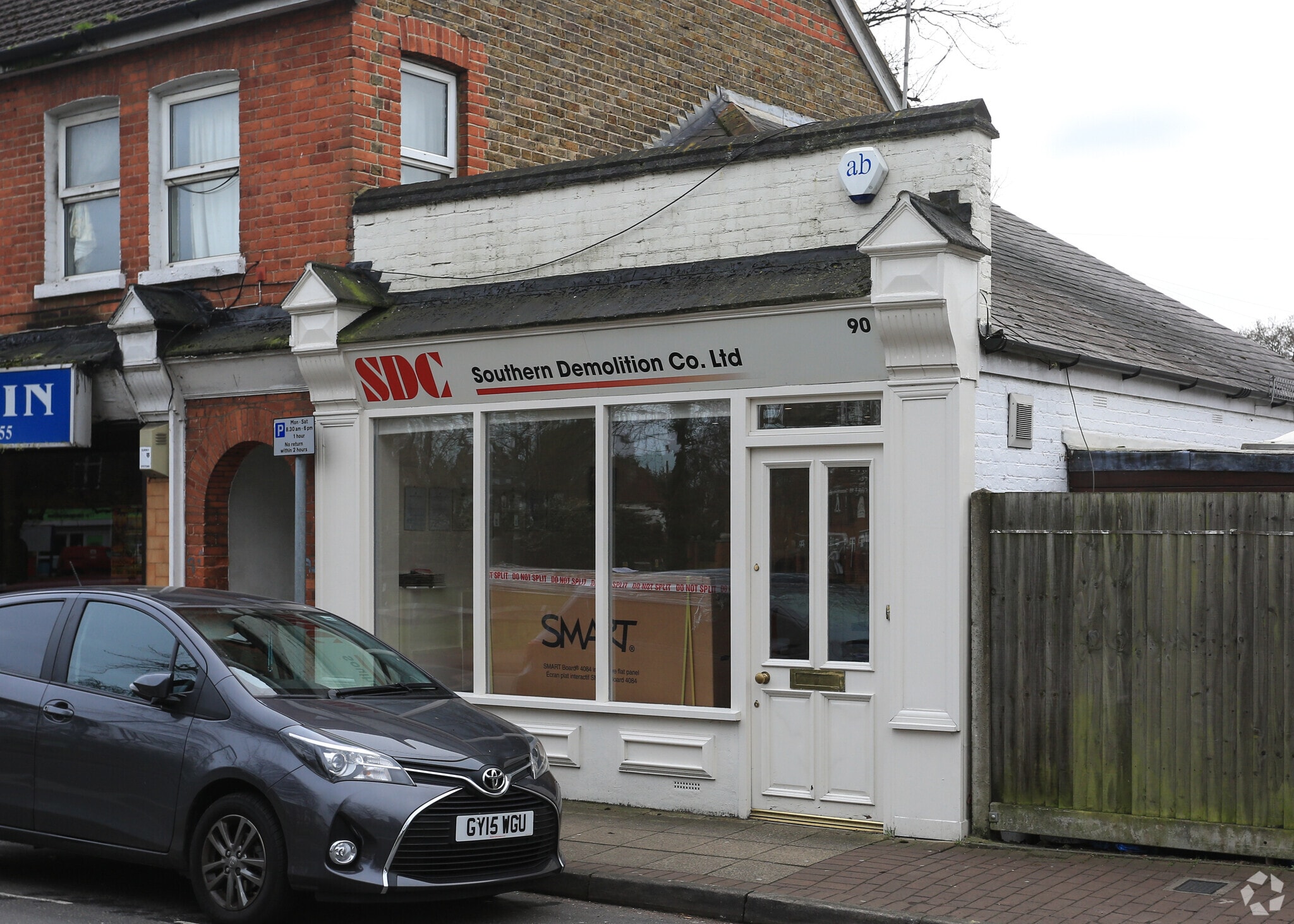 90 High Rd, Byfleet for sale Primary Photo- Image 1 of 1